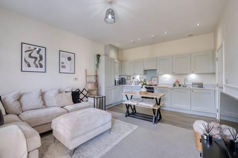 2 bedroom flat for sale, Gorcott Lane, Shirley, B90