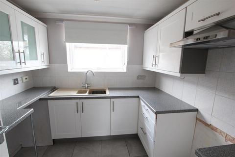 65 Balmoral Close, Stevenage, SG2 8UA