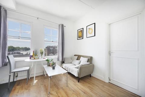 2 bedroom flat for sale, Elthorne Court, Elthorne Road, London, N19