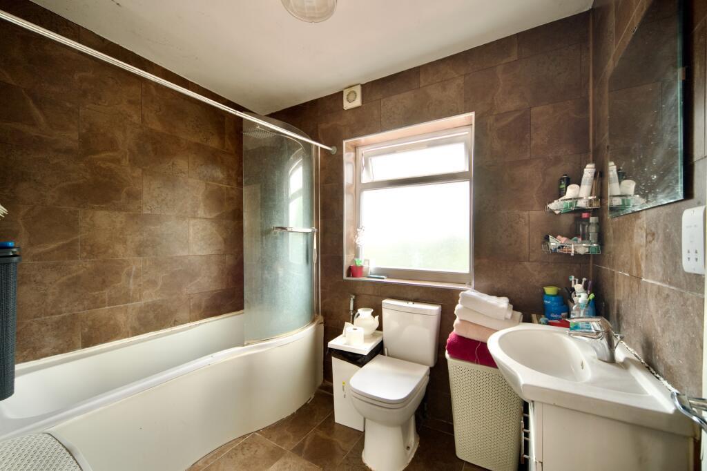 Bathroom eastern.jpeg