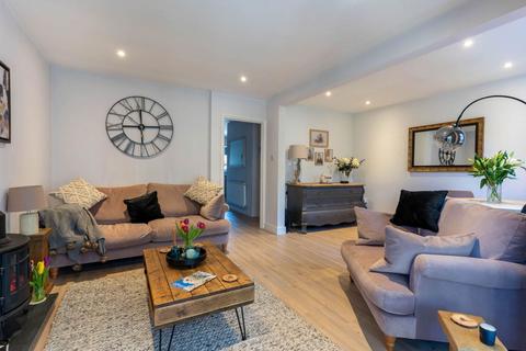 44 The Buckleys, Alvechurch, Birmingham, B48 7NF