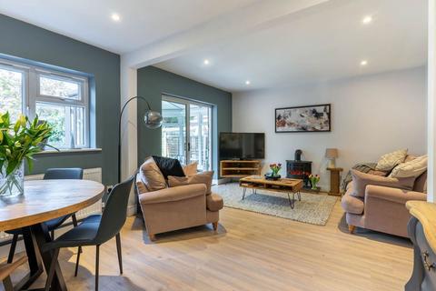 undefined, The Buckleys, Alvechurch, B48