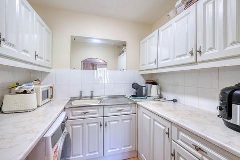 1 bedroom retirement property for sale, The Strand, St. James Court, B61