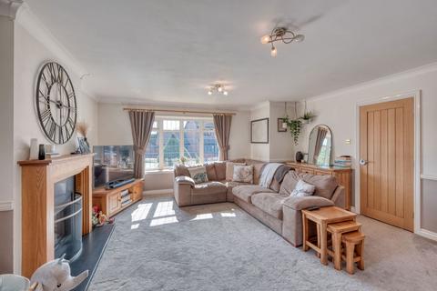 4 bedroom detached house for sale, Meadowvale Road, Lickey End, B60