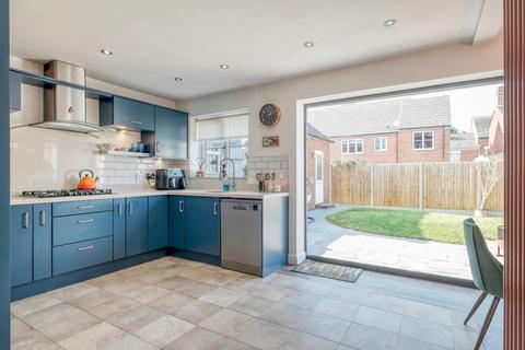 6 Queen Street, Astwood Bank, Redditch, B96 6BT