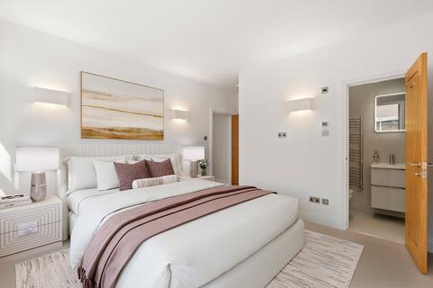 3 bedroom mews to rent, Farnell Mews, Earls Court, London