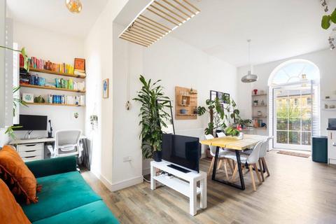 1 bedroom flat for sale, Shaft Apartments, 12 Richard Tress Way, Bow, London, E3