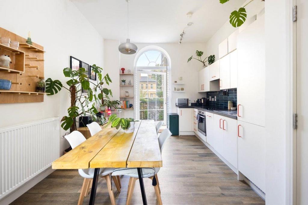Living Area/Kitchen