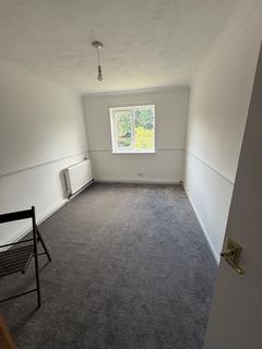 2 bedroom flat to rent, Stoneworth Court, SE25