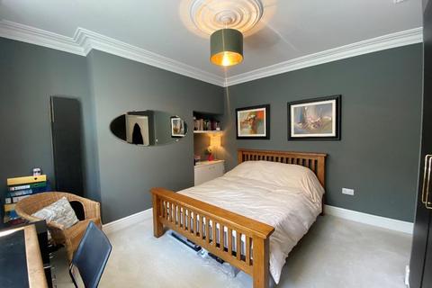 4 bedroom terraced house for sale, Marlborough Ave, Hull, HU5 3LE