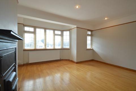 2 bedroom maisonette to rent, Castleview Road, WEYBRIDGE, KT13