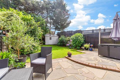 3 bedroom semi-detached house for sale, Grove Road, Romford RM6