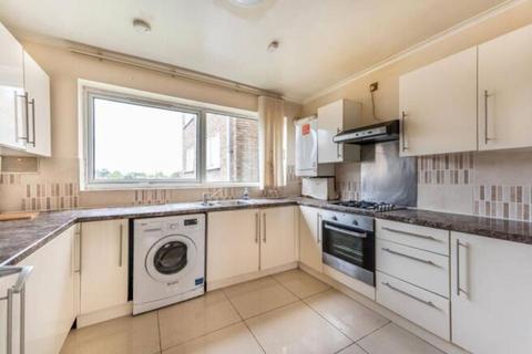 undefined, Sunnydene Gardens, Wembley HA0