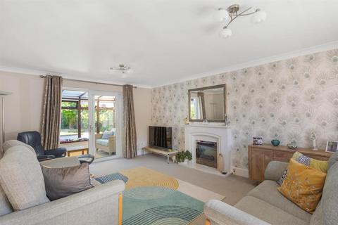 4 bedroom detached house for sale, Sydenham Way, Dorchester
