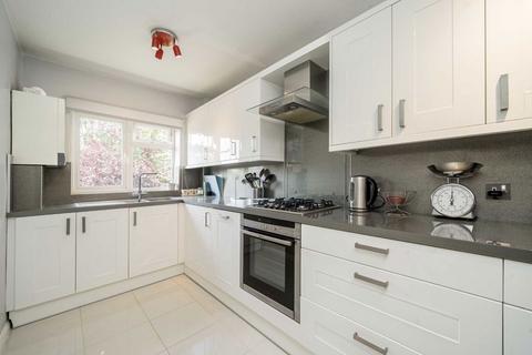 2 bedroom flat for sale, Hamilton Road, London W5