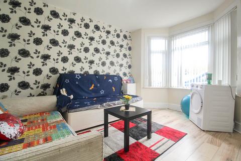undefined, Kingsway, Luton LU4