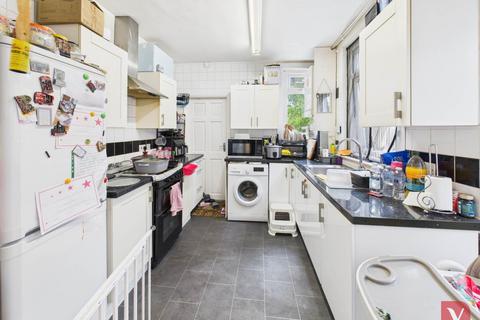 undefined, Kingsway, Luton LU4