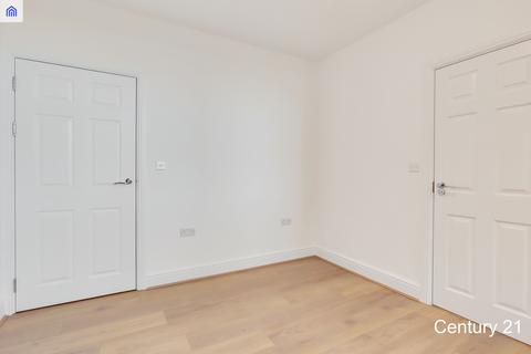 2 bedroom flat to rent, Wigham House