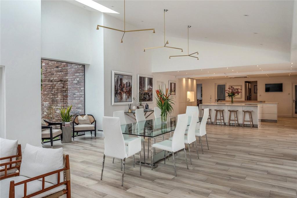 Dining/Kitchen