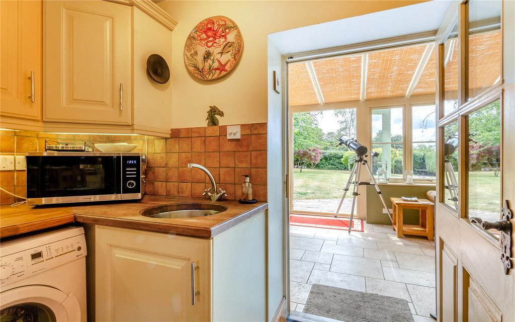 Utility To Garden Rm