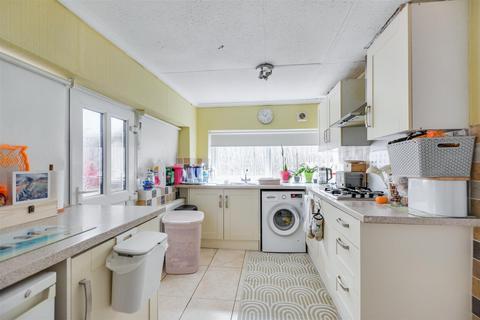 3 bedroom semi-detached house for sale, Grenville Drive, Stapleford, Nottingham