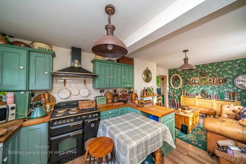 17 Bath Road, Cannock, WS11 4QX