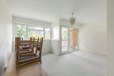 undefined, Belgrade Road, Hampton TW12