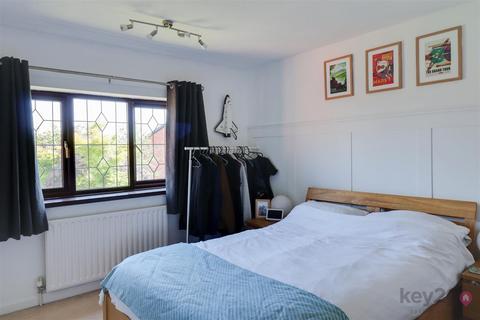 48 Halfway Drive, Halfway, Sheffield, S20 4TH
