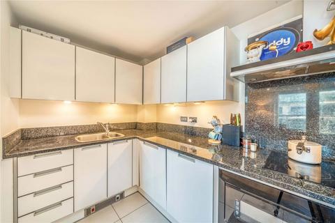2 bedroom flat for sale, St. George Wharf, London SW8