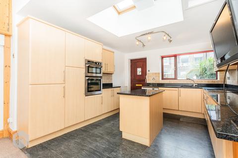 20 Heaplands, Greenmount, Bury, BL8 4BA