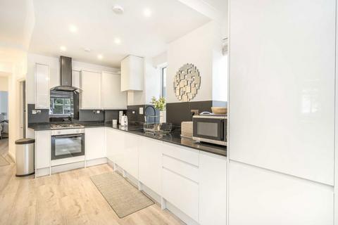 2 bedroom flat for sale, Charlbert Street, London NW8