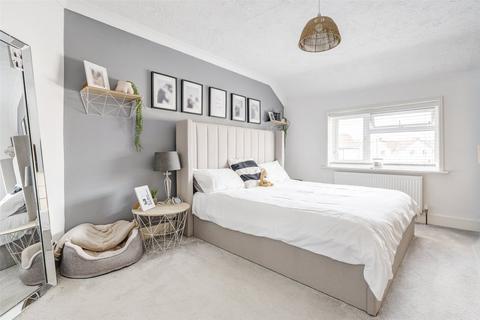 22 Southdownview Road, Worthing, BN14 8NZ