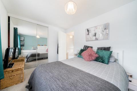 4 Barnum Close, Nottingham, NG8 2BY