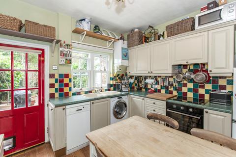 2 bedroom terraced house to rent, Duke Street, Windsor, SL4