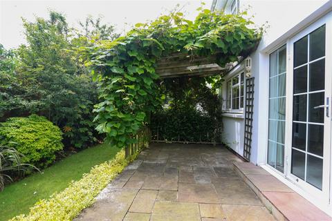 4 bedroom house for sale, Gorey Coast Road, Grouville JE3