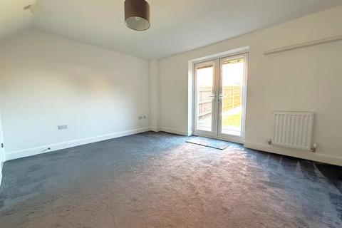 2 bedroom townhouse to rent, Grange Road, Derby DE22