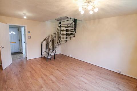 2 bedroom terraced house to rent, Lindwood Close, London, E6