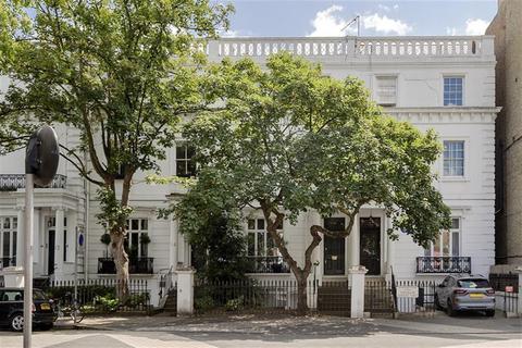 Studio for sale, Thurloe Street, London, SW7