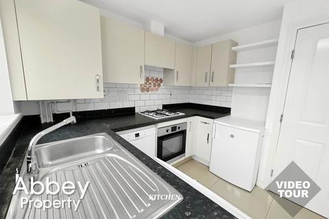 3 bedroom detached house to rent, Guardian Way, Luton, LU1