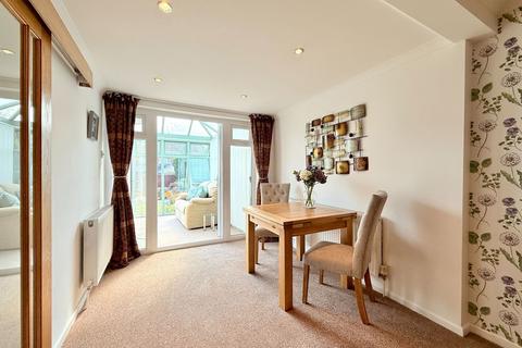 3 bedroom semi-detached bungalow for sale, Kenway, Hollywood
