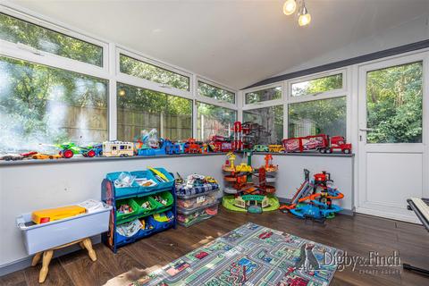 3 bedroom semi-detached house for sale, Cherrytree Close, Radcliffe-On-Trent, Nottingham