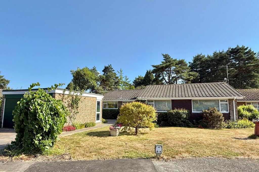 3 bedroom detached bungalow