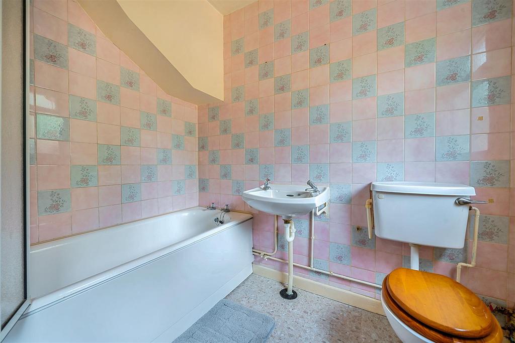 Mill Meadow Bathroom.jpg
