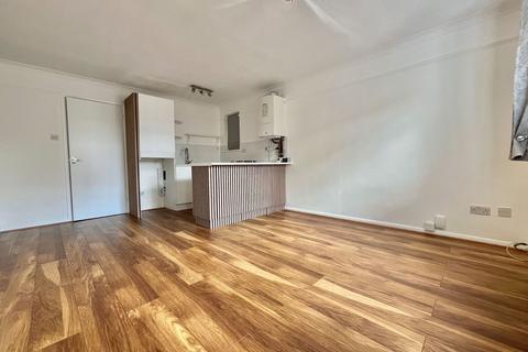 1 bedroom flat to rent, Portland Avenue, Sittingbourne ME10