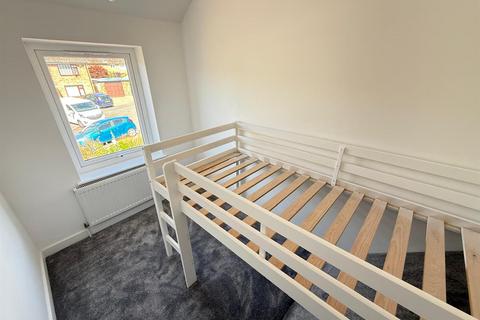3 bedroom semi-detached house to rent, Tivoli Gardens, Derby DE1
