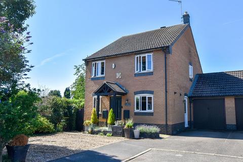 12 Camp Close, Bugbrooke, Northampton, NN7 3RW