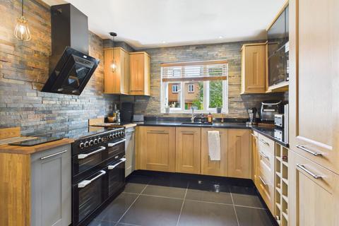 12 Camp Close, Bugbrooke, Northampton, NN7 3RW