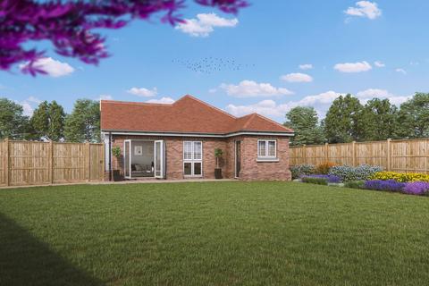 3 bedroom detached bungalow for sale, Coggeshall Road, Braintree, CM7