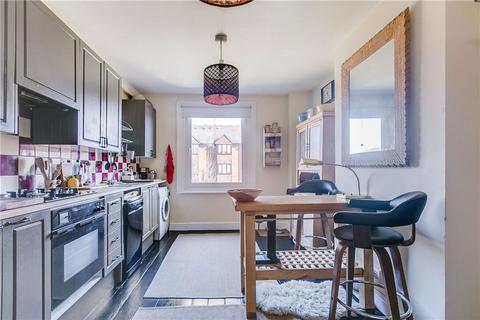 2 bedroom flat for sale, Emanuel Avenue, London W3
