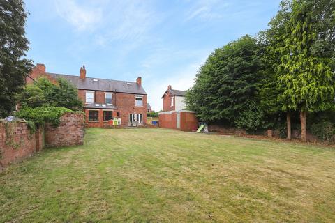 105 Ashgate Road, Chesterfield, S40 4AH